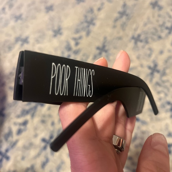 Bella’s sunglasses in Poor Things (merch) - Picture 2 of 5